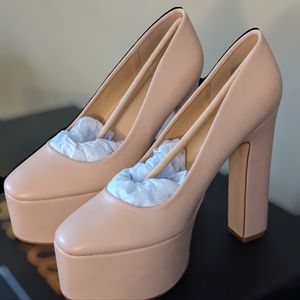 Peach platform shoes. size 8.5